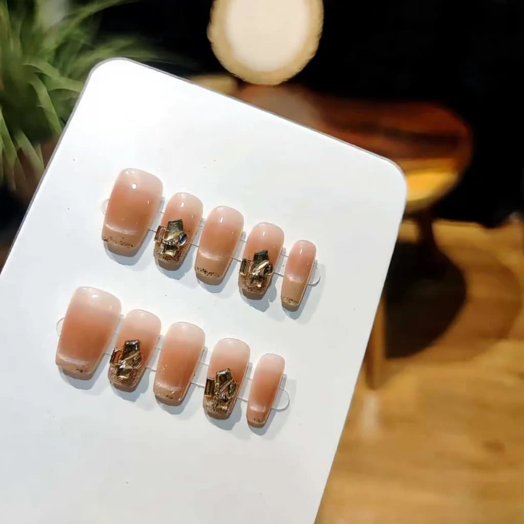 Trykk-på-negler Cat Eye Blush med Rhinestones, Kort Kisteform, 30 stk