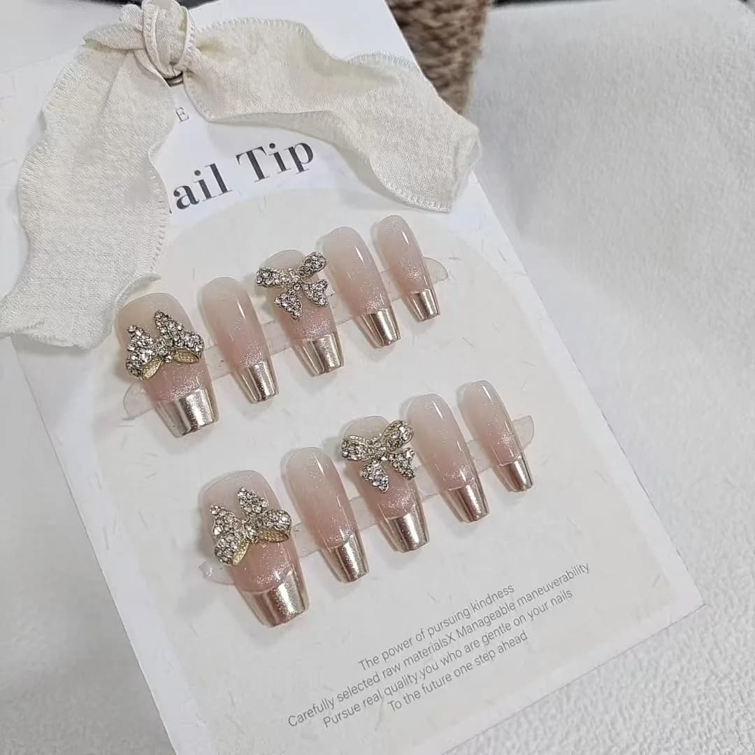 Sommerfugl Cat Eye kunstige negler med speil-krom finish
