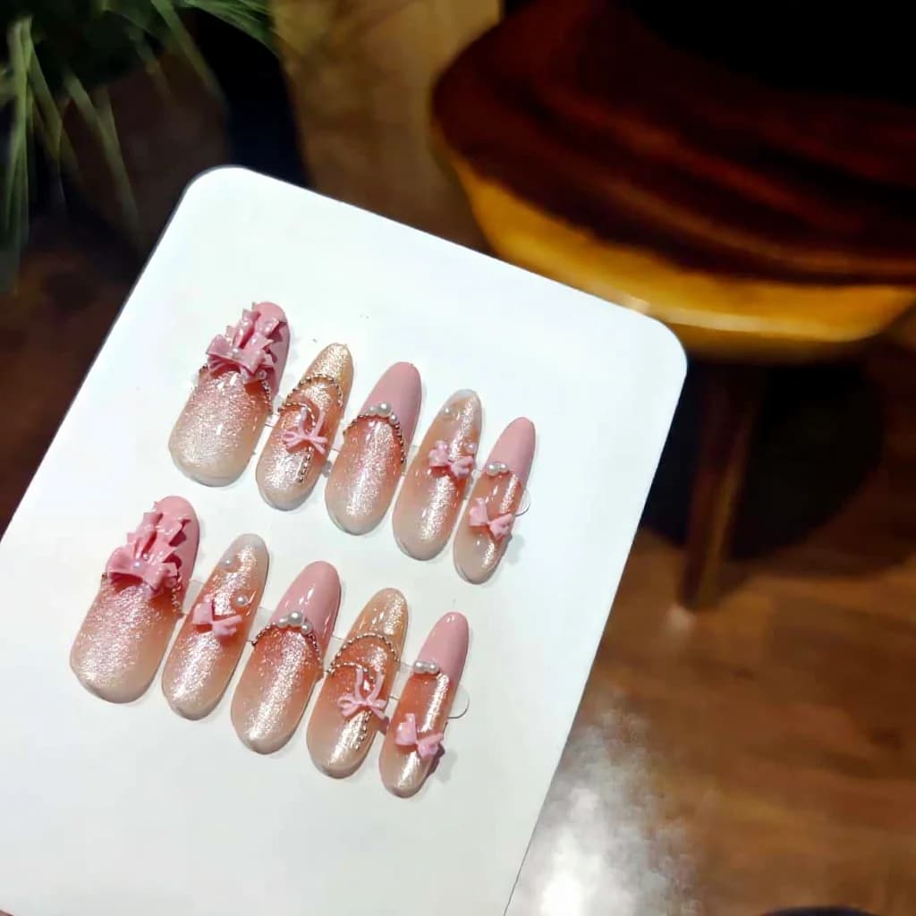 Trykk-på-negler Rosa Blonder Sløyfe Kattøye Lang Stiletto