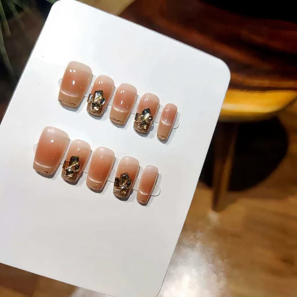 Trykk-på-negler Cat Eye Blush med Rhinestones, Kort Kisteform, 30 stk