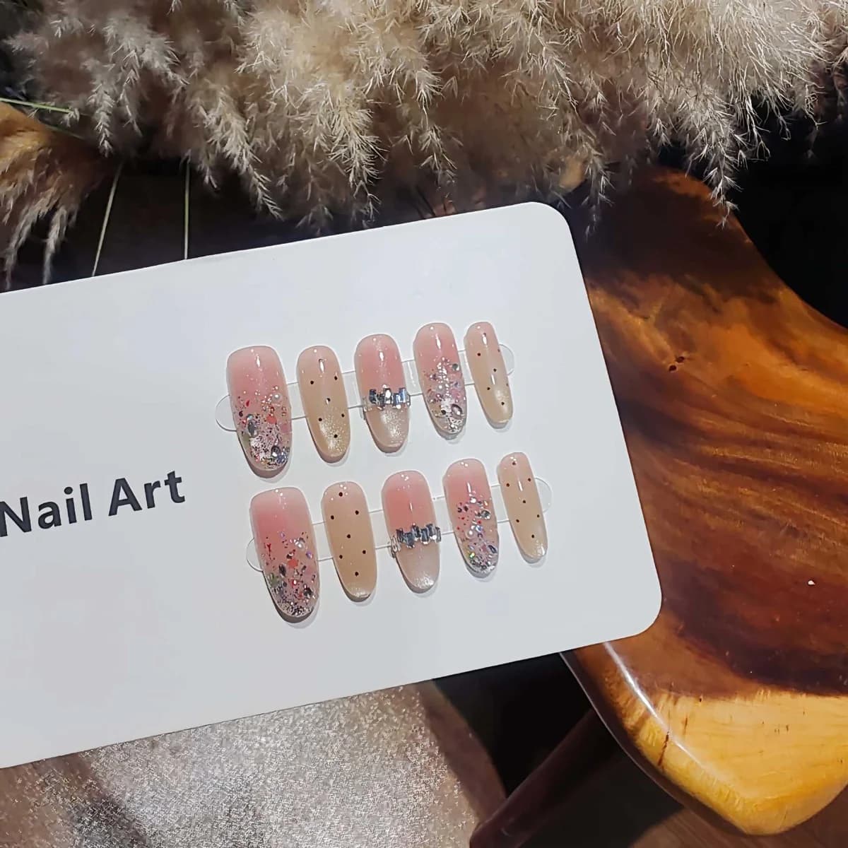 Nude Sølv Glitter Kunstige Negler Cat Eye Effekt Medium Oval Form