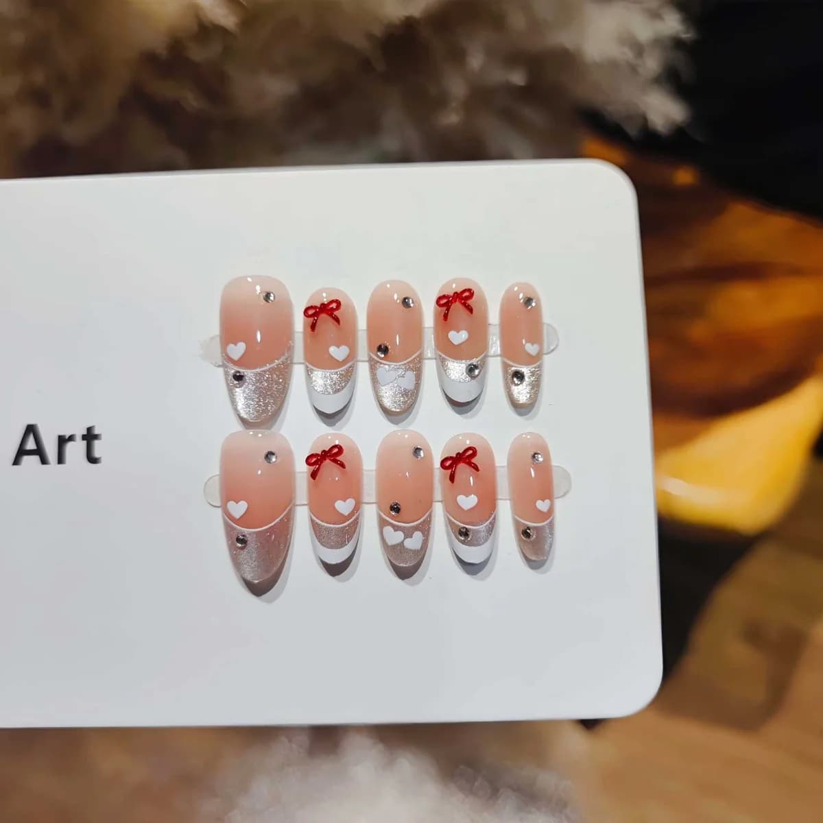 Cat Eye French Tip kunstige negler med sommerfugl- og hjertemotiv