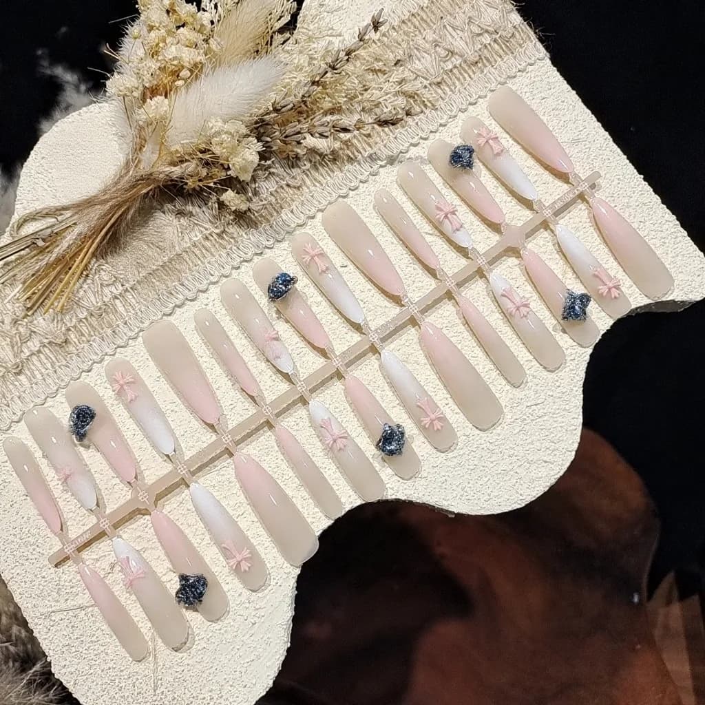 Press-On Negler med Stjernete Katteøye-Design og Rhinestones