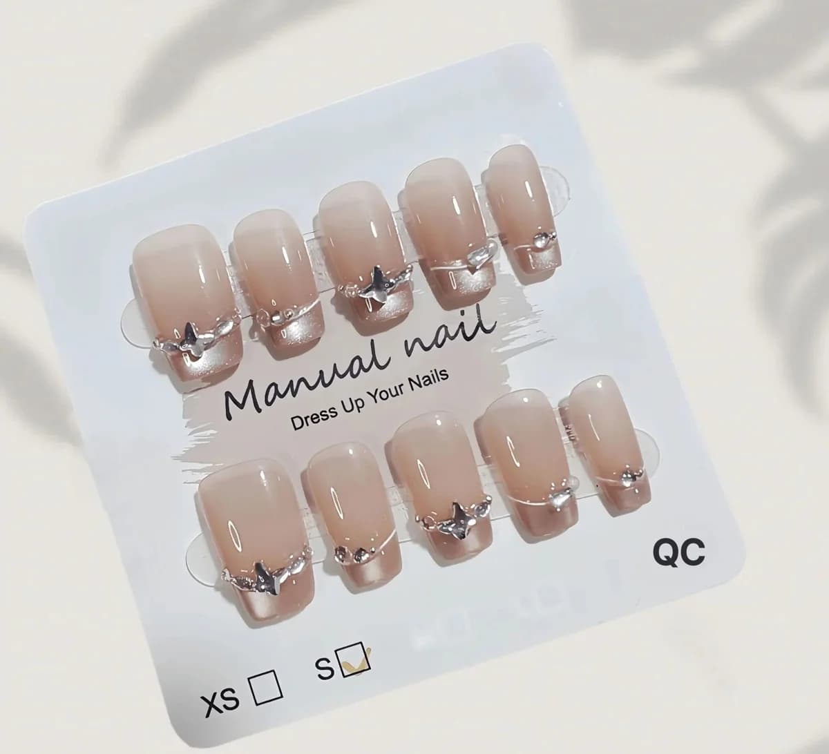 Fransk tips kunstige negler med sommerfugl-strass og kattesøye-effekt
