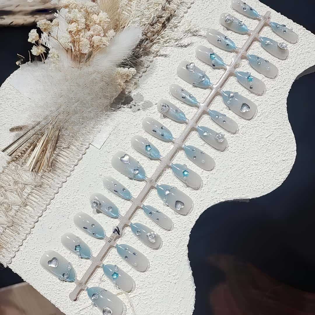 Blå Gradient Cat Eye Kunstnegler med Strass